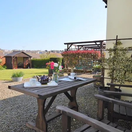 1 Bed In Theno *